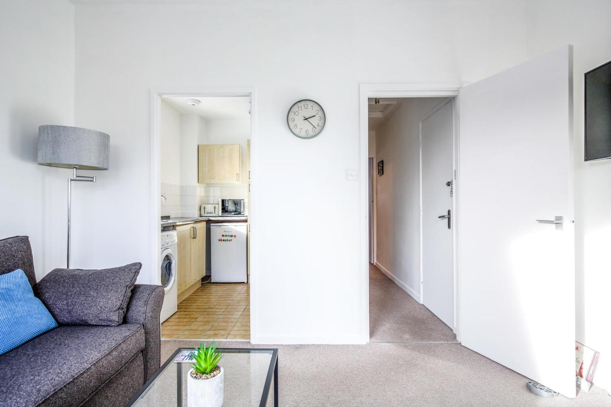 Chester Stays - Best Value Apartment With Free Parking In The Heart Of Chester Exterior photo